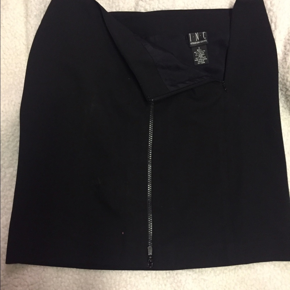 INC SKIRT BLACK FRONT ZIPPER